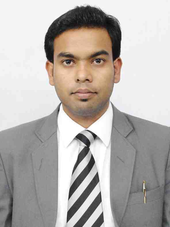 Vivek — Co-Founder & Tech Trainer